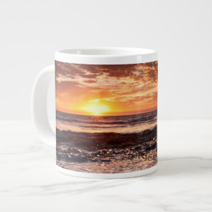 Zonsondergang op het strand, Californië Grote Koffiekop
