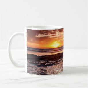 Zonsondergang op het strand, Californië Koffiemok