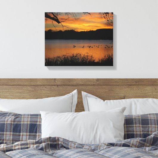 Zonsondergang op Lake Wrapped Canvas (Insitu (Slaapkamer))