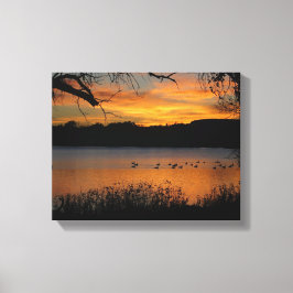 Zonsondergang op Lake Wrapped Canvas