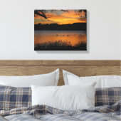 Zonsondergang op Lake Wrapped Canvas Afdruk (Insitu (Slaapkamer))