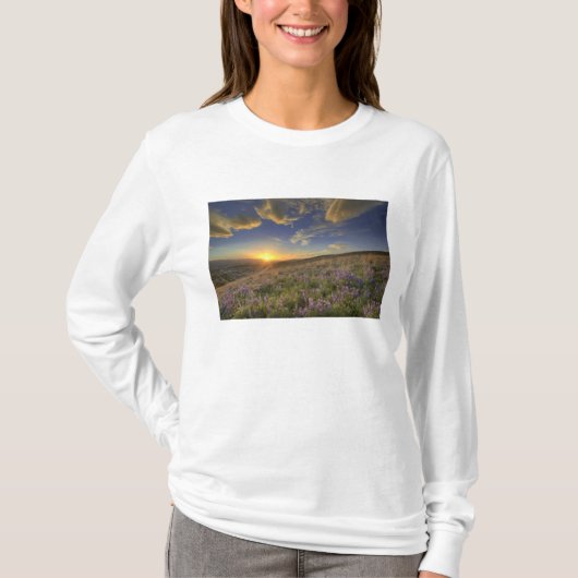 Zonsondergang over de Bitterroot Mountains en uitg T-shirt (Voorkant)