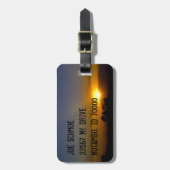 Zonsondergang over de vallei bagagelabel (Voorkant verticaal)