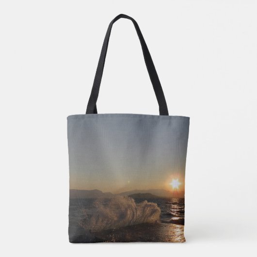 Zonsondergang over golven in de kustlijn van Kroat Tote Bag (Achterkant)