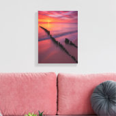 Zonsondergang over het strand met houten palen canvas afdruk (Insitu (Woonkamer))