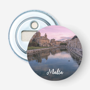 Zonsondergang over klein kanaal in Cospicua, Malta Button Flesopener
