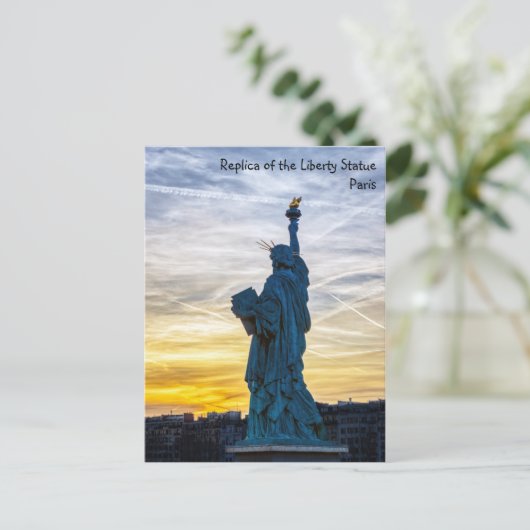 Zonsondergang over replica van het Liberty-standbe Briefkaart (Staand voorkant)