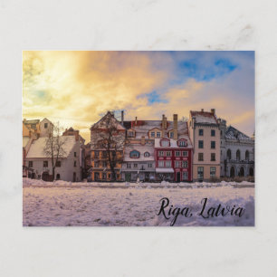 Zonsondergang over straat in het Briefkaart Riga
