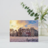 Zonsondergang over straat in het Briefkaart Riga (Staand voorkant)
