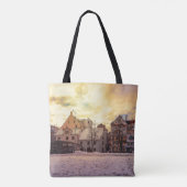 Zonsondergang over straat in Riga Tote Bag (Achterkant)