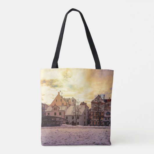 Zonsondergang over straat in Riga Tote Bag (Achterkant)
