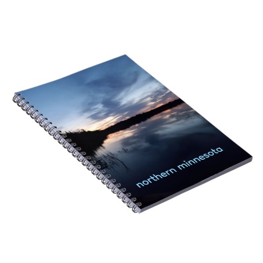 Zonsondergang reflectie op meer spiraal notebook notitieboek (Rechterzijde)