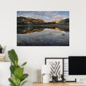 Zonsondergang reflecties op Lake Helen, Lassen Poster (Thuiskantoor)