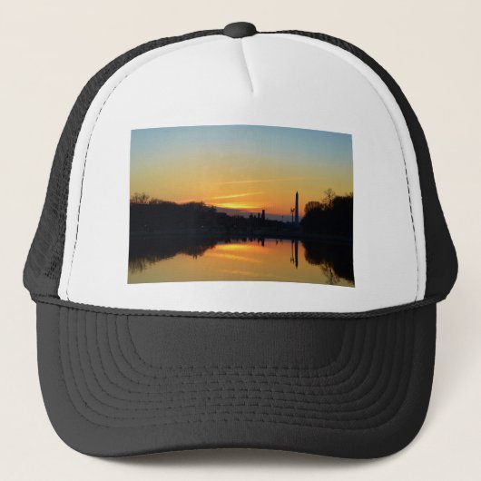 Zonsondergang vanaf Capitol Hill. Trucker Pet (Voorkant)