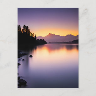 Zonsondergang Weerspiegeld Over een Meer Briefkaart
