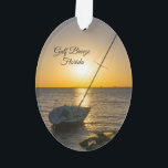 Zonsondergang Zeilboot Scheepswrak Gulf Breeze FL  Ornament<br><div class="desc">Ornamenten souvenir met een foto van een scheepswrak van een zeilboot bij zonsondergang in de Amerikaanse staat Florida in de buurt van Pensacola Bay. Op zoek naar meer producten? Bezoek mijn winkel: http://www.zazzle.com/timelessmomentsphtgy Foto is gemaakt door Jennifer White met Timeless Moments Photography. Alle afbeeldingen zijn auteursrechtelijk beschermd.</div>