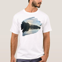 Zonsopgang boven een Georgisch meer T-shirt