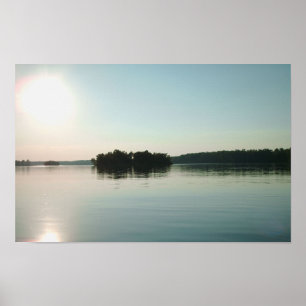 Zonsopgang boven kalm meer poster
