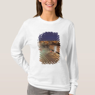 Zonsopgang op Main Street in Bismarck, North Dakot T-shirt