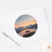 Zonsopgang over Lake Bled rond sticker (Envelop)