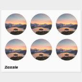 Zonsopgang over Lake Bled rond sticker (Vel)