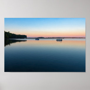 zonsopgang van het meer in de baai van saint alban poster