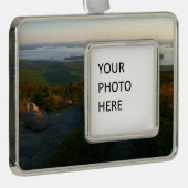 Zonsopkomst bij Cadillac Mountain II Verzilverd Omlijst Ornament (Rechts)