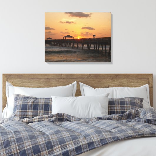 Zonsopkomst bij Juno Beach Pier Canvas Afdruk (Insitu (Slaapkamer))