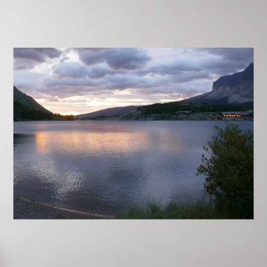 Zonsopkomst bij Swiftcurrent Lake I Poster (Voorkant)