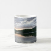 Zonsopkomst bij Swiftcurrent Lake II Koffiemok (Center)