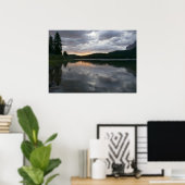 Zonsopkomst bij Swiftcurrent Lake II Poster (Thuiskantoor)