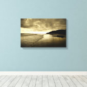 Zonsopkomst op het strand canvas afdruk (Insitu (Houten vloer))