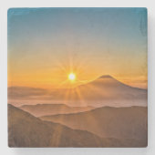 Zonsopkomst tussen de heuvels stenen onderzetter (Voorkant)