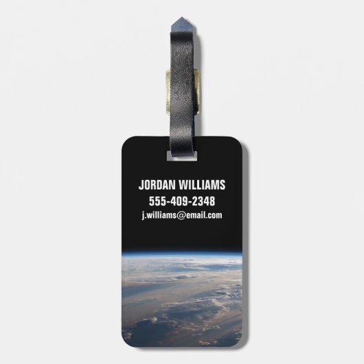 Zonsopkomst werpt lange schaduw over Filipijns Zee Bagagelabel (Achterkant verticaal)