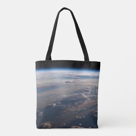 Zonsopkomst werpt lange schaduw over Filipijns Zee Tote Bag (Achterkant)