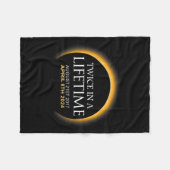 Zonsverduistering twee keer in Leven 2024 Zonsverd Fleece Deken (Voorkant (Horizontaal))