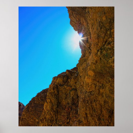 Zonuitbarsting door de Mojave Canyon-muren Poster (Voorkant)