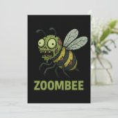 Zoombee – Grappige Zombie Bij Cartoon Ontwerp Kaart (Staand voorkant)
