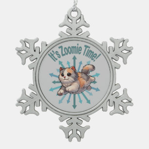 Zoomie Time Dilute Calico Cat Tin Sneeuwvlok Ornament