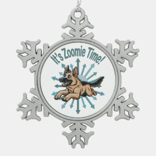 Zoomie Time Duitse herder Tin Sneeuwvlok Ornament