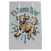 Zoomie Time Golden Doodle Medium Cadeauzakje (Achterkant)