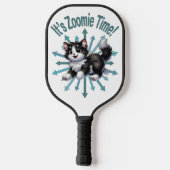 Zoomie Time Schattige Black & White Cat Pickleball Paddle (Achterkant)