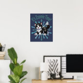 Zoomie Time Schattige Black & White Cat Poster (Thuiskantoor)