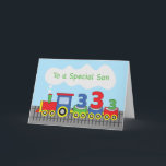 Zoon 3rd Birthday Colorful Train on Track Kaart<br><div class="desc">Je zou je handen op deze kaart moeten zetten,  zodat je je zoon ervan kunt verrassen tijdens de viering van zijn derde verjaardag. Als zijn favoriete speelgoed een locomotief is,  zal hij "choo-choo!" gaan als hij dit krijgt.</div>