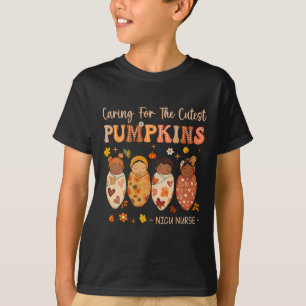 Zorgen voor de Schattigee pompoen Halloween Nurse T-shirt