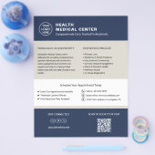 Zorgkliniek Dokter Aangepast Logo QR-code Flyer (Enkel)