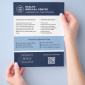 Zorgkliniek Dokter Aangepast Logo QR-code Flyer (Hand)