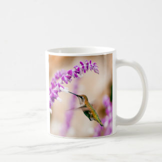 zorgvuldige nadering koffiemok