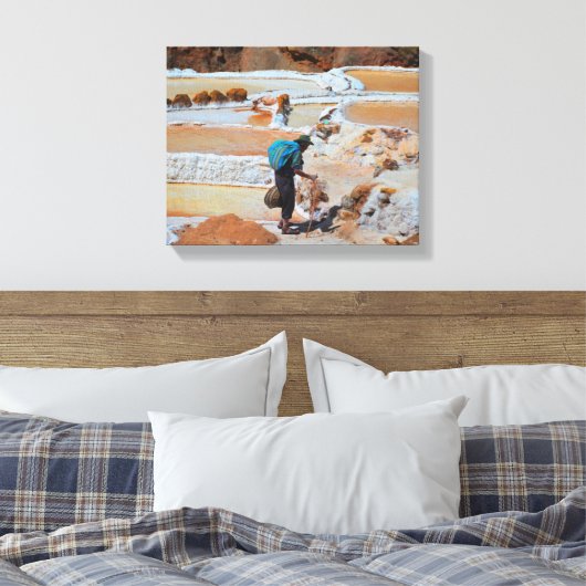 Zout oogsten in Maras, Peru Canvas Afdruk (Insitu (Slaapkamer))