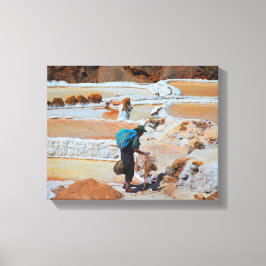 Zout oogsten in Maras, Peru Canvas Afdruk